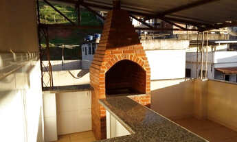 Imagem: Casa semi-mobiliada com cobertura e churrasqueira