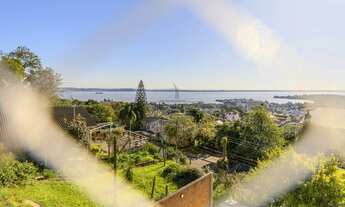 Imagem: Porto Alegre - Casa Padrão - Tristeza