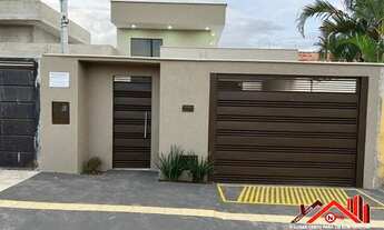 Imagem: Casa Nova de Ótimo Acabamento com 3 Quartos