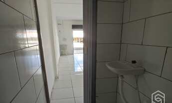 Imagem 6: 2827)-Ponto comercial/Loja/Box para aluguel possui 24 metros quadrados em Parque Piauí-Te