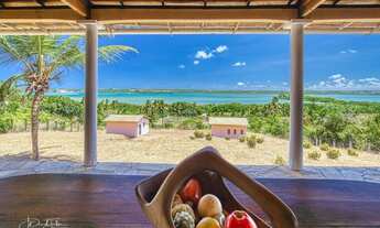 Imagem 2: Casa com piscina e viveiro de camarão com vista para a laguna