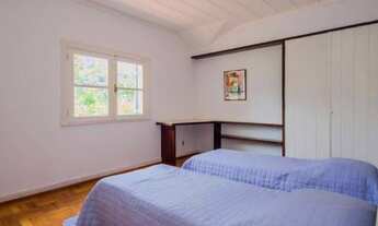 Imagem 6: Casa para venda com 400 metros quadrados com 6 quartos