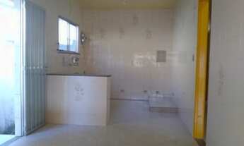 Imagem 2: 2 casas de laje, amplas, sendo uma com 3 quartos (2 suítes) e outra com garagem 2 carros