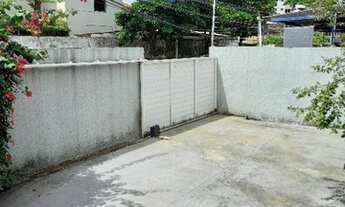 Imagem 4: Casa comercial Galpão / depósito com 5 vagas na garagem