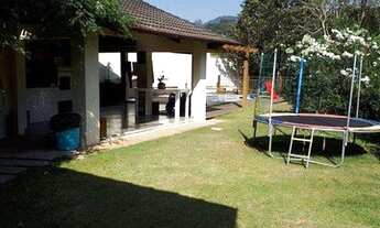 Imagem 2: Condomínio fechado, 350 m², 3 suítes, 3 salas, salão de festas, piscina, 8 vagas