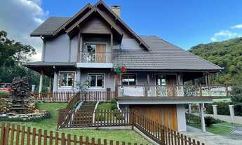 Imagem 2: Casa de 3 Dormitorios com amplo terreno A venda em Canela próximo a cascata do caracol