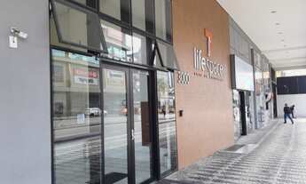 Imagem 2: Apartamento de um quarto totalmente mobiliado no Centro de Curitiba andar alto condomínio