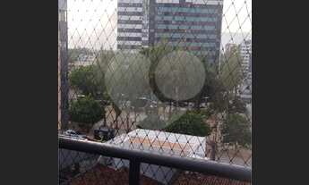 Imagem 2: Edificio no coração da gruta de lourdes