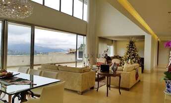 Imagem: Maravilhosa e imponente luxuosa casa no