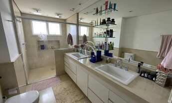 Imagem 6: Apartamento para aluguel possui 233 metros quadrados com 3 quartos