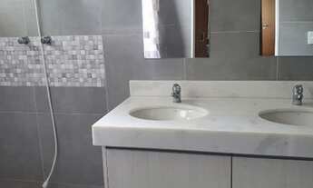 Imagem 3: Sobrado para venda com ótima localização