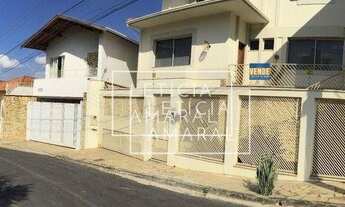 Imagem 2: MARAVILHOSA CASA NO BAIRRO JOÃO PAULO COM 3 ANDARES, COM LINDO HOME OFFICE E PROJETO PARA