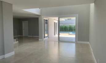 Imagem 4: Casa com 4 dormitórios à venda, 367 m² por R$ 2.500.000,00 - Santa Regina - Camboriú/SC