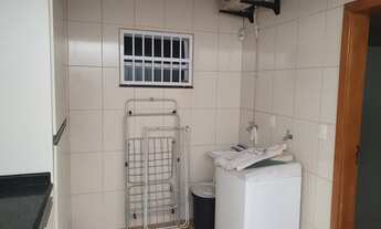 Imagem 6: Imóvel residencial com 3 dorm., 3 suítes, 4 vagas de garagem e piscina - AC 215m², a 150 m