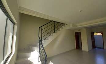 Imagem 7: Lindo sobrado c/ 02 quartos, churrasqueira, gesso, porcelanato, lavanderia separada, imóve