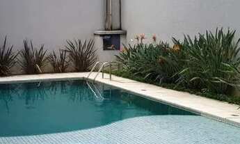 Imagem 2: CASA SUPER BEM LOCALIZADA, 6 QUARTOS, 4 SUÍTES, MODERNA!