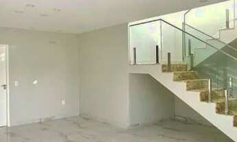 Imagem 7: Casa com 4 suites, sendo 3 viradas para o nascente, varanda e piscina na Cidade Alphaville