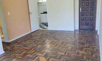 Imagem 2: Apartamento para venda possui 65 metros quadrados com 2 quartos em Catete - Rio de Janeiro