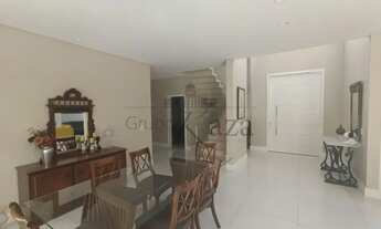 Imagem 5: Casa de condomínio sobrado para aluguel tem 380 metros quadrados com 4 quartos