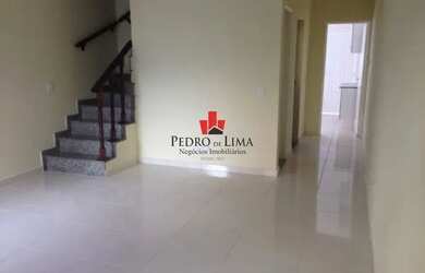 Imagem 2: Sobrado em condomínio fechado com 3 dormitórios sendo 1 suíte e 6 vagas, na Vila Formosa