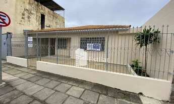 Imagem: LOCAÇÂO! Casa com 03 quartos e 04 vagas