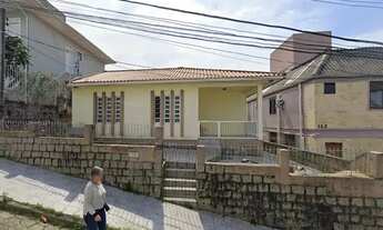 Imagem 2: Excelente casa residencial com 3 quartos no bairro do Pantanal em Florianópolis. próximo