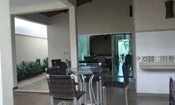 Imagem 5: Belíssimo Sobrado no Karaiba - Ampla - Com móveis Planejados - Piscina - Òtima Localização