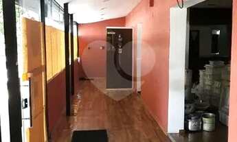 Imagem 3: Casa de esquina com varanda coberta, ar condicionado, antigo restaurante!!!