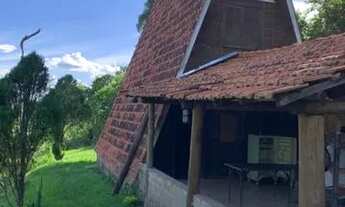 Imagem 4: Chalé de madeira, na beira da represa do Funil, terreno com 6.272 metros quadrados