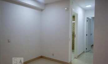 Imagem 2: Apartamento para Aluguel - Anil, 2 Quartos, 61 m2