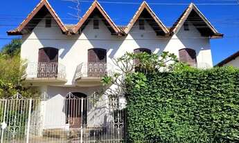 Imagem 2: Sobrado para venda tem 220 metros quadrados com 4 quartos em Jardim Siesta - Jacareí - SP