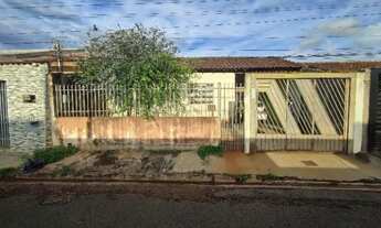 Imagem: Vende-se Casa no Aero Rancho - Excelente