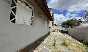 Imagem 6: Casa de esquina à venda no bairro Santa Rosa