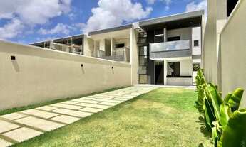 Imagem: Casa Duplex em Rua Privativa no Centro do