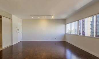 Imagem 7: Apartamento que une o clássico e o contemporâneo: planta ampla com suíte no Alto da Glória