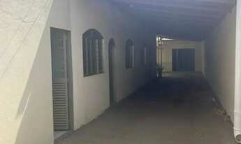 Imagem 6: Imóvel para aluguel e venda possui 360 metros quadrados com 3 quartos