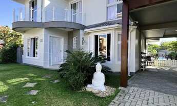 Imagem 2: Casa de condomínio para venda tem 355 metros quadrados com 3 quartos