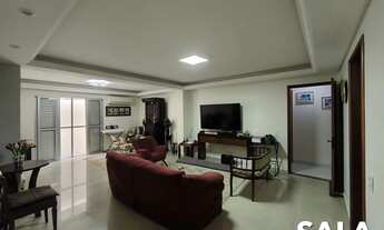 Imagem 2: Casa de condomínio para venda possui 318 metros quadrados com 3 quartos