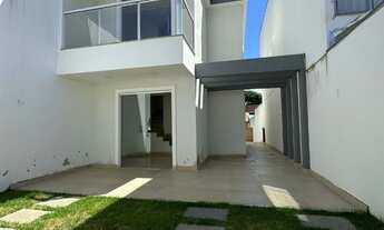 Imagem 2: Oportunidade: Casa Duplex em Santa Mônica, Guarapari-ES, 2 Quartos, 2 Suítes, 2 Salas, 4 B