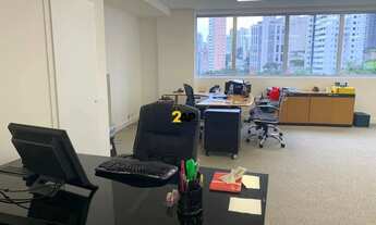 Imagem 2: Sala comercial para venda com 2 banheiros, 3 vagas de garagem e 125,00 m² na Vila Andrade