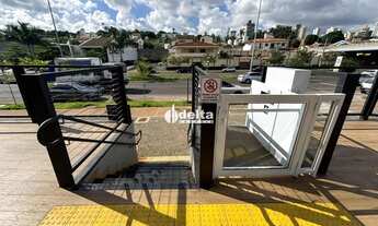 Imagem 4: Loja comercial na Rondon Pacheco disponível para locação no bairro Morada da Colina em Ube