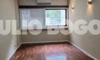 Imagem 2: Apto amplo no Flamengo,com 105 m,3 quartos(1 suíte),sala ampla em 2 ambientes,cozinha plan