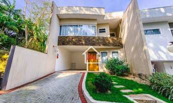 Imagem: Sobrado alto padrão em condomínio fechado