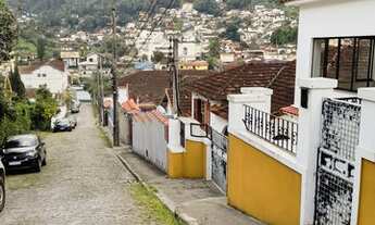 Imagem 3: Casa em Excelente Rua da Mosela - Petrópolis/Rj