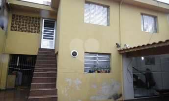 Imagem: Casa ampla com 3 dormitórios e 5 vagas