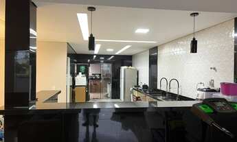 Imagem 2: Magnifica Casa! 04 Quartos, Porcelanato, Piscina, Churrasqueira, 400m2, Rua 08, Vicente Pi