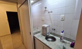 Imagem 6: Quitinete em prédio misto, no Centro do Rio, em frente à CEF, estação Carioca, do Metrô