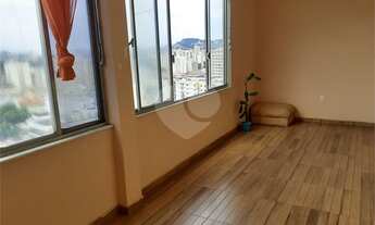 Imagem 4: Excelente cobertura totalmente reformada com vaga de garagem na escritura em Vila Isabel