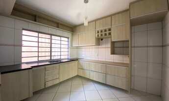 Imagem 4: Sobrado com 3 suites a venda no Pq Via Norte em Campinas. Financia e Estuda permuta