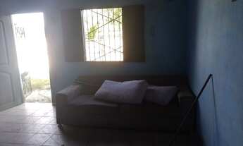 Imagem 2: Vendo uma casa localizada rua Souza Araújo bairro dom Aristides cidade Marituba